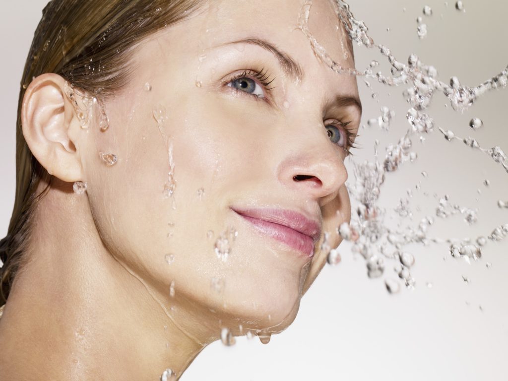 10 errori che fai quando lavi il viso